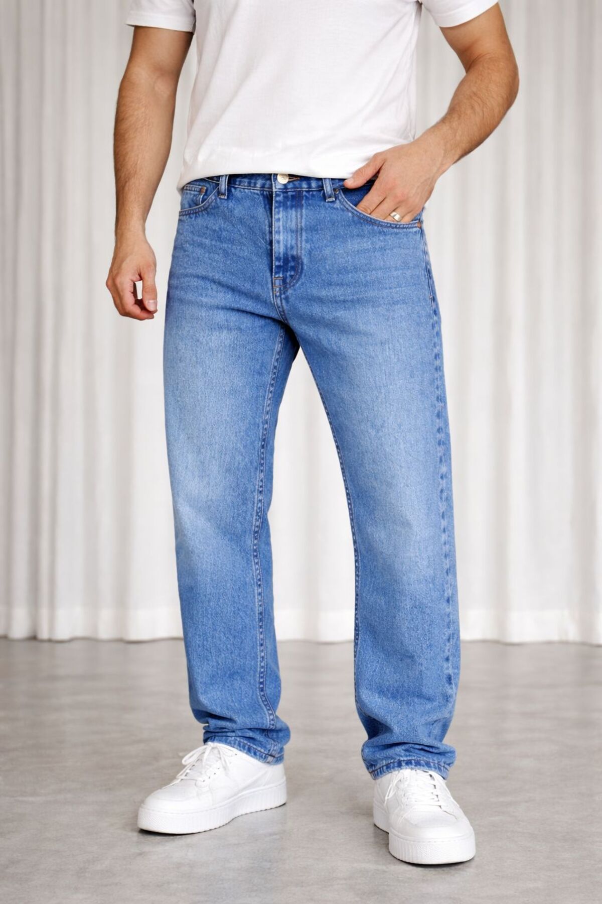 Erkek Mavi Taşlamalı Rahat Kalıp Geniş Paça Pantolon Modern Kesim Günlük Şık Basic Denim Pantolon