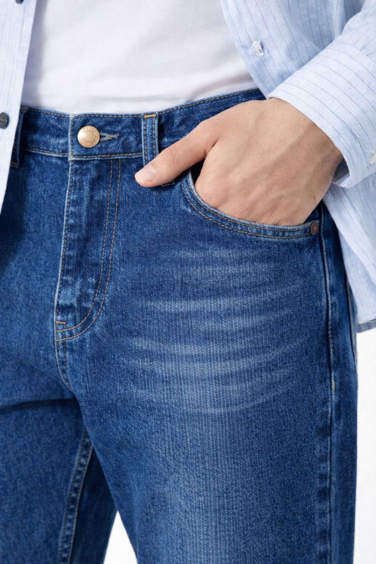 Erkek Taşlama Detay Lacivert Straight Fit Düz Paça Kot Pantolon