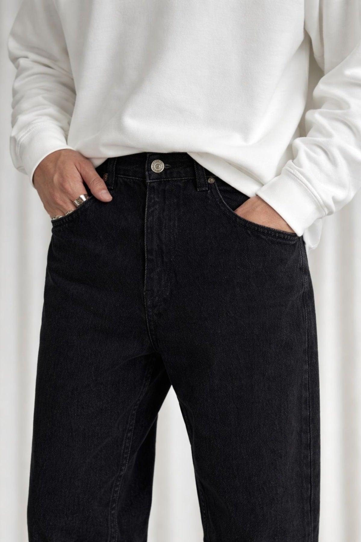 Erkek Siyah Rahat Kalıp Geniş Paça Pantolon Modern Kesim Günlük Şık Basic Denim Pantolon