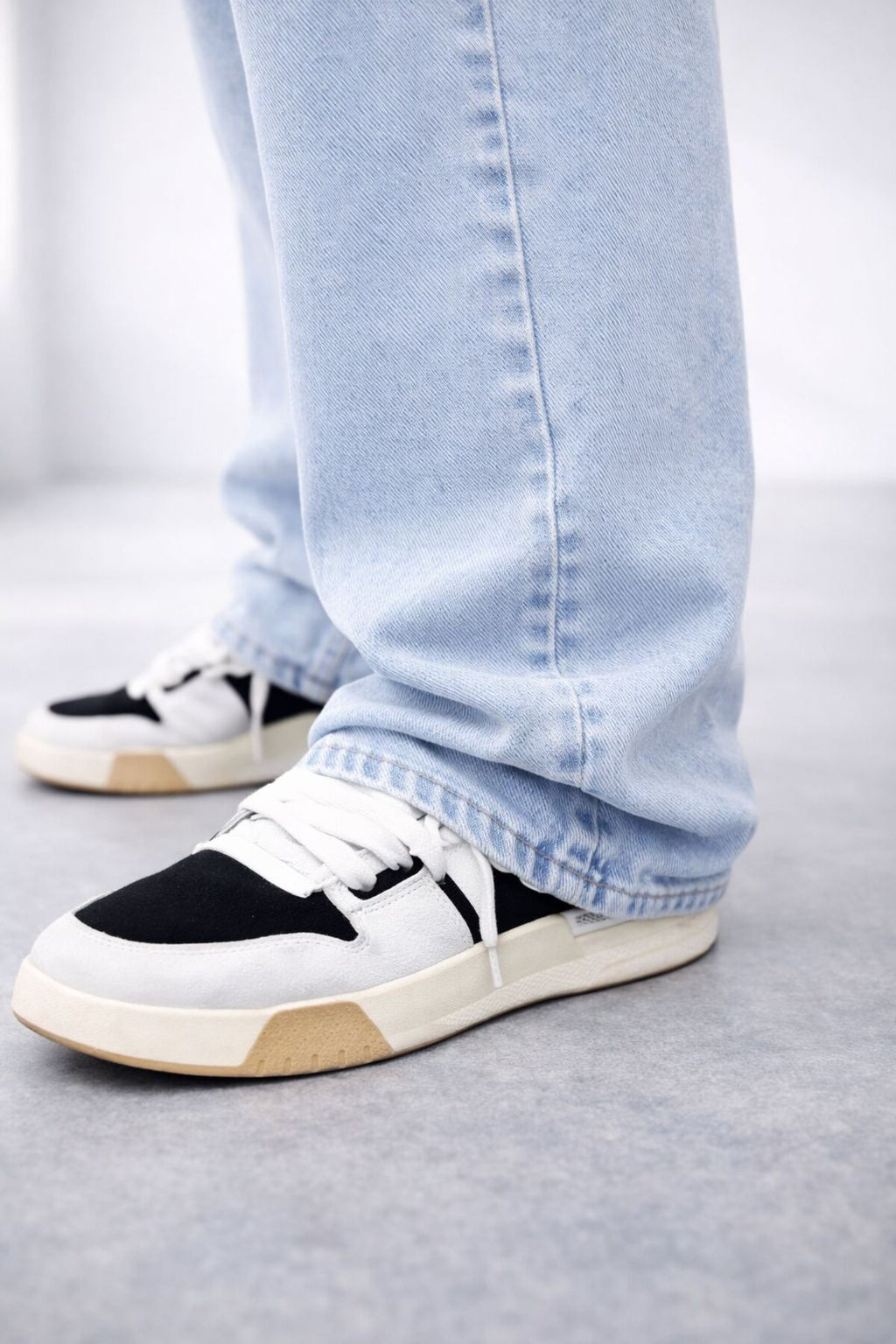 Erkek Açık Mavi Straight Fit Düz Paça Kot Pantolon