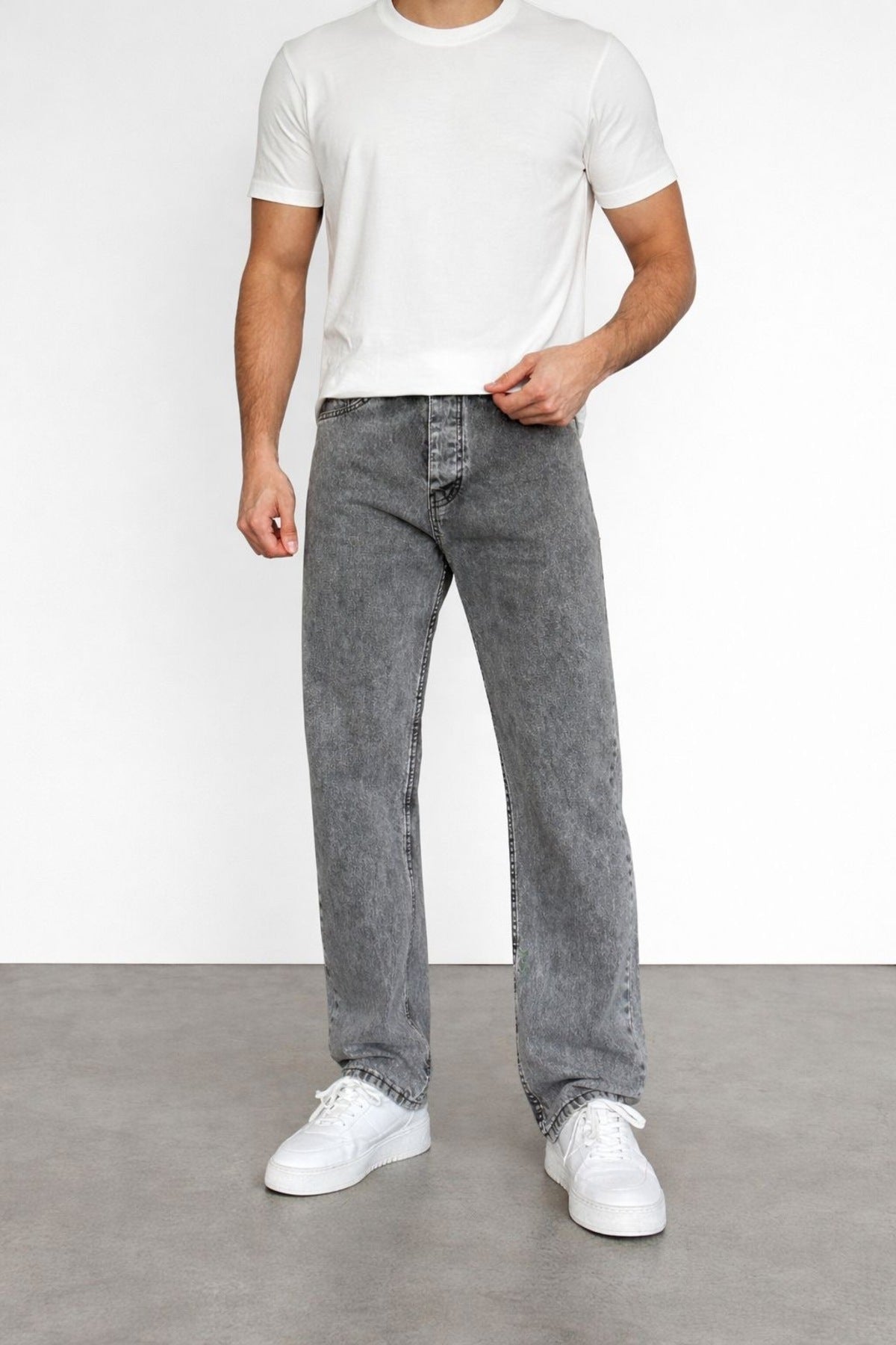 Erkek Gri Yıkamalı Straight Fit Jean Pantolon – Rahat Kalıp, Günlük Şık Denim
