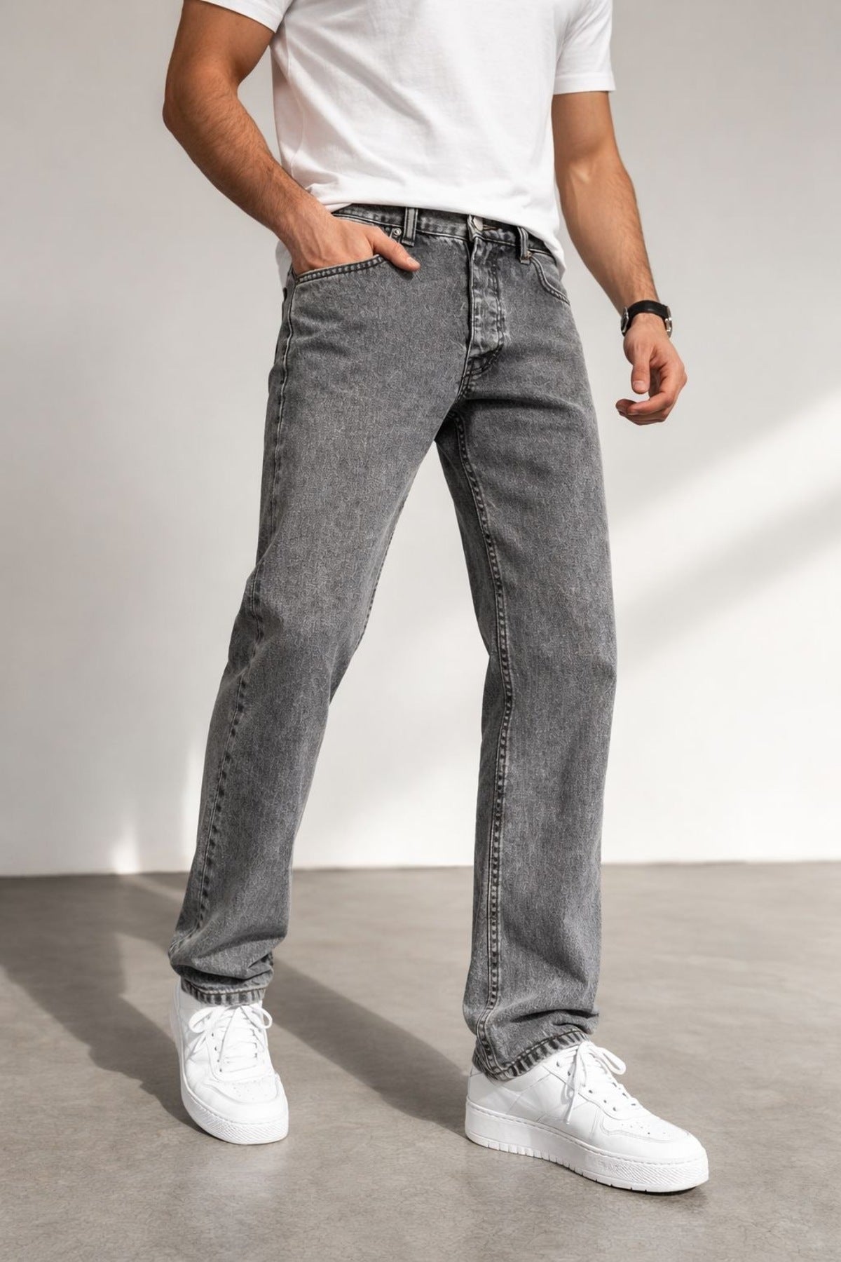 Erkek Gri Yıkamalı Straight Fit Jean Pantolon – Rahat Kalıp, Günlük Şık Denim