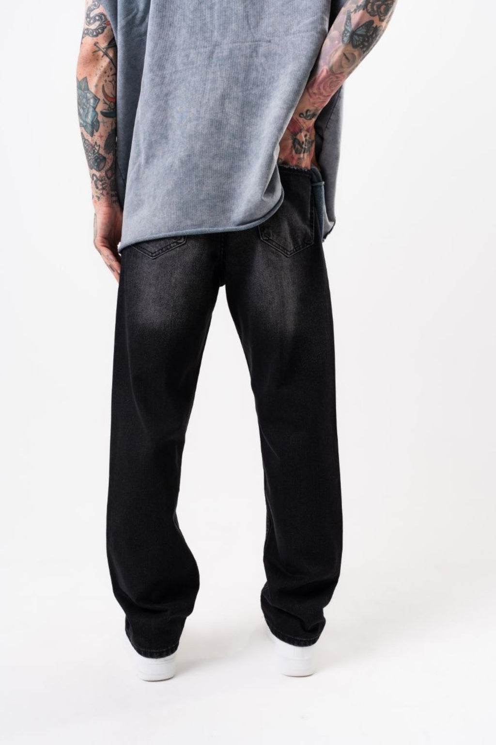 Taşlama Detay Bol Kalıp Jeans
