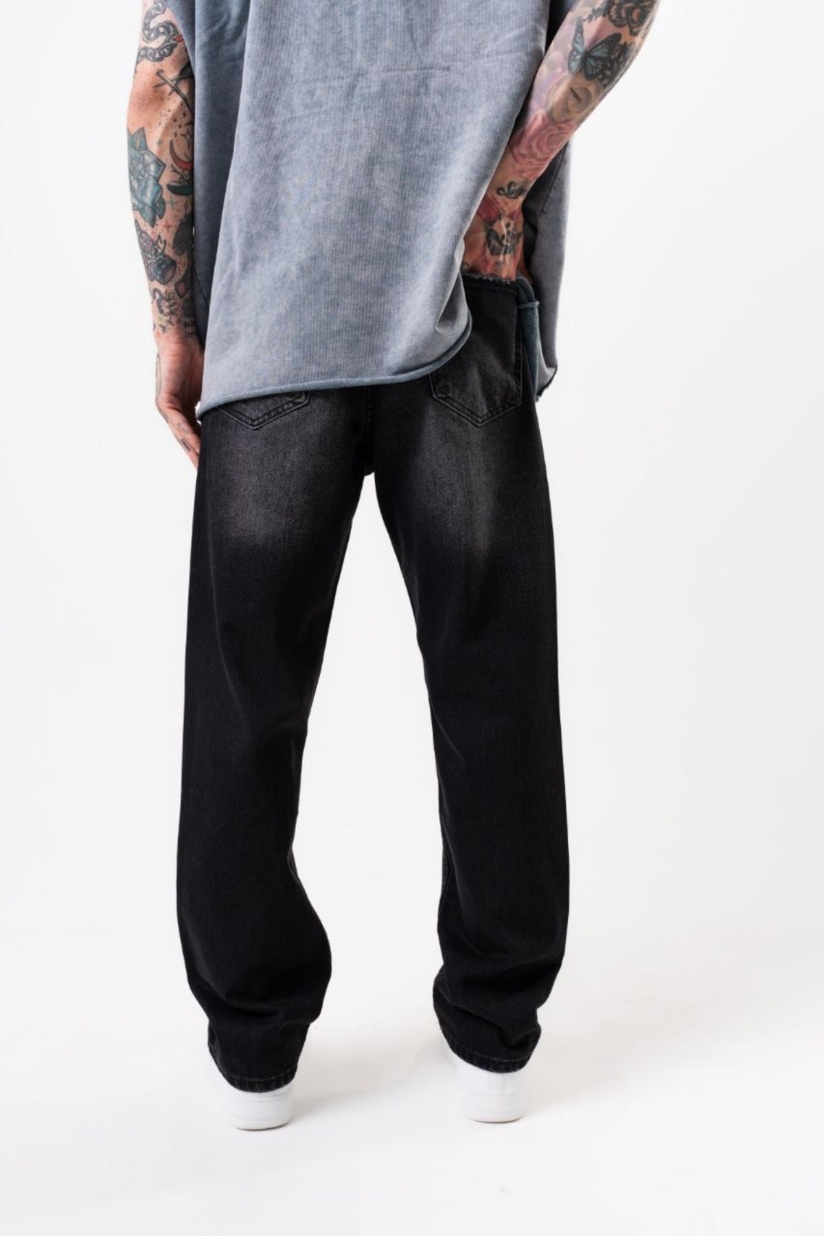 Taşlama Detay Bol Kalıp Jeans