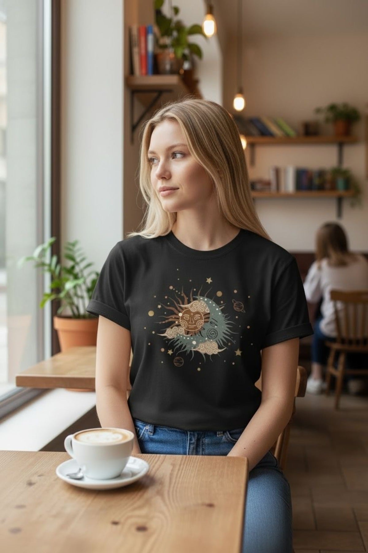 Kadın Siyah Baskılı Tişört Modern Minimal Desenli Rahat Kalıp Günlük Şık Basic T-Shirt