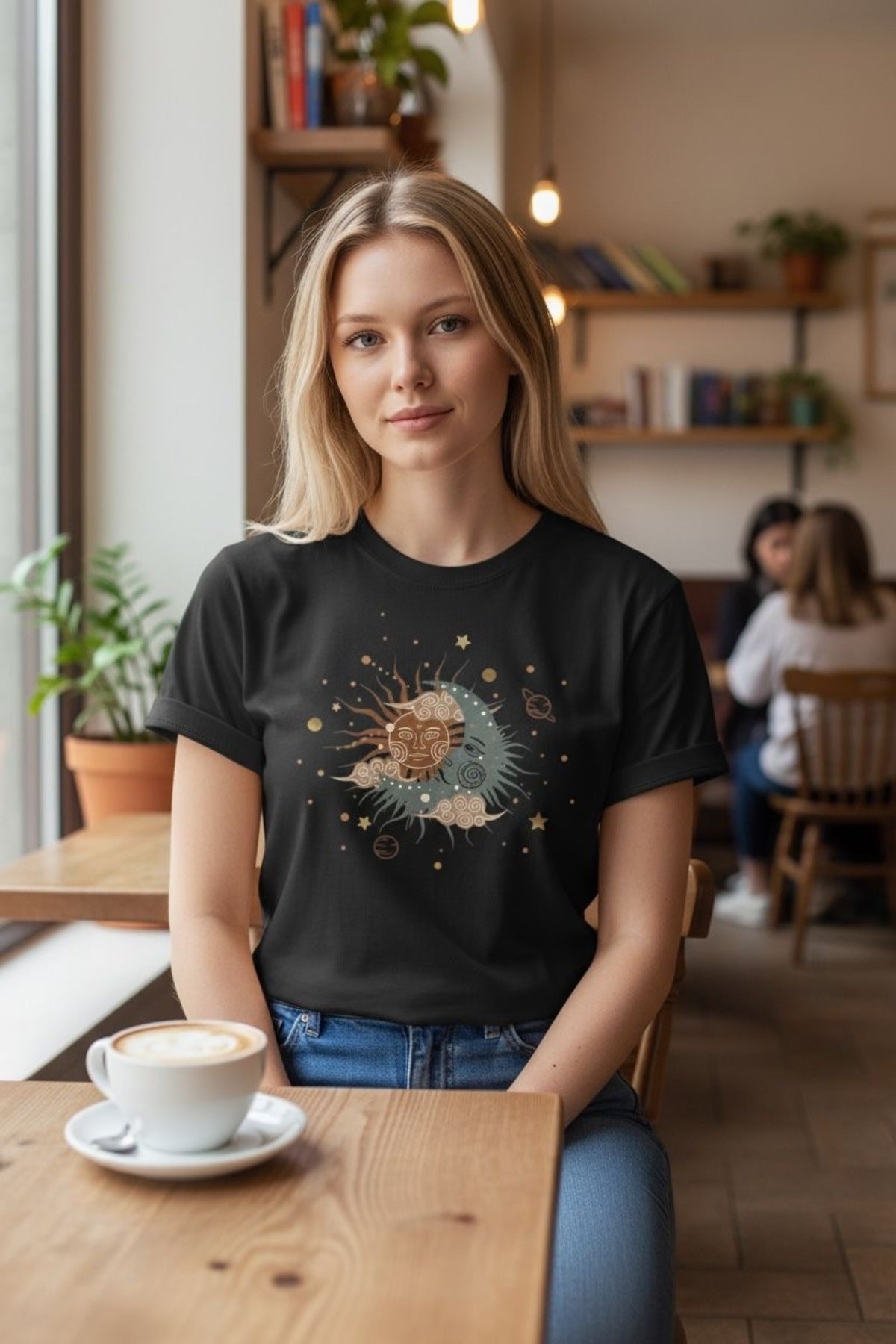 Kadın Siyah Baskılı Tişört Modern Minimal Desenli Rahat Kalıp Günlük Şık Basic T-Shirt
