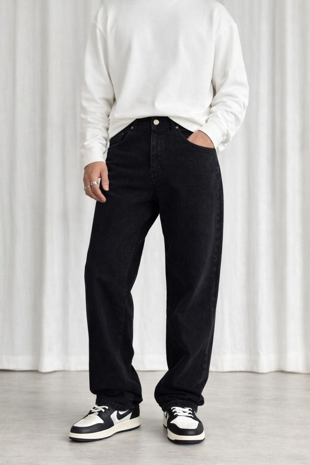 Erkek Siyah Rahat Kalıp Geniş Paça Pantolon Modern Kesim Günlük Şık Basic Denim Pantolon