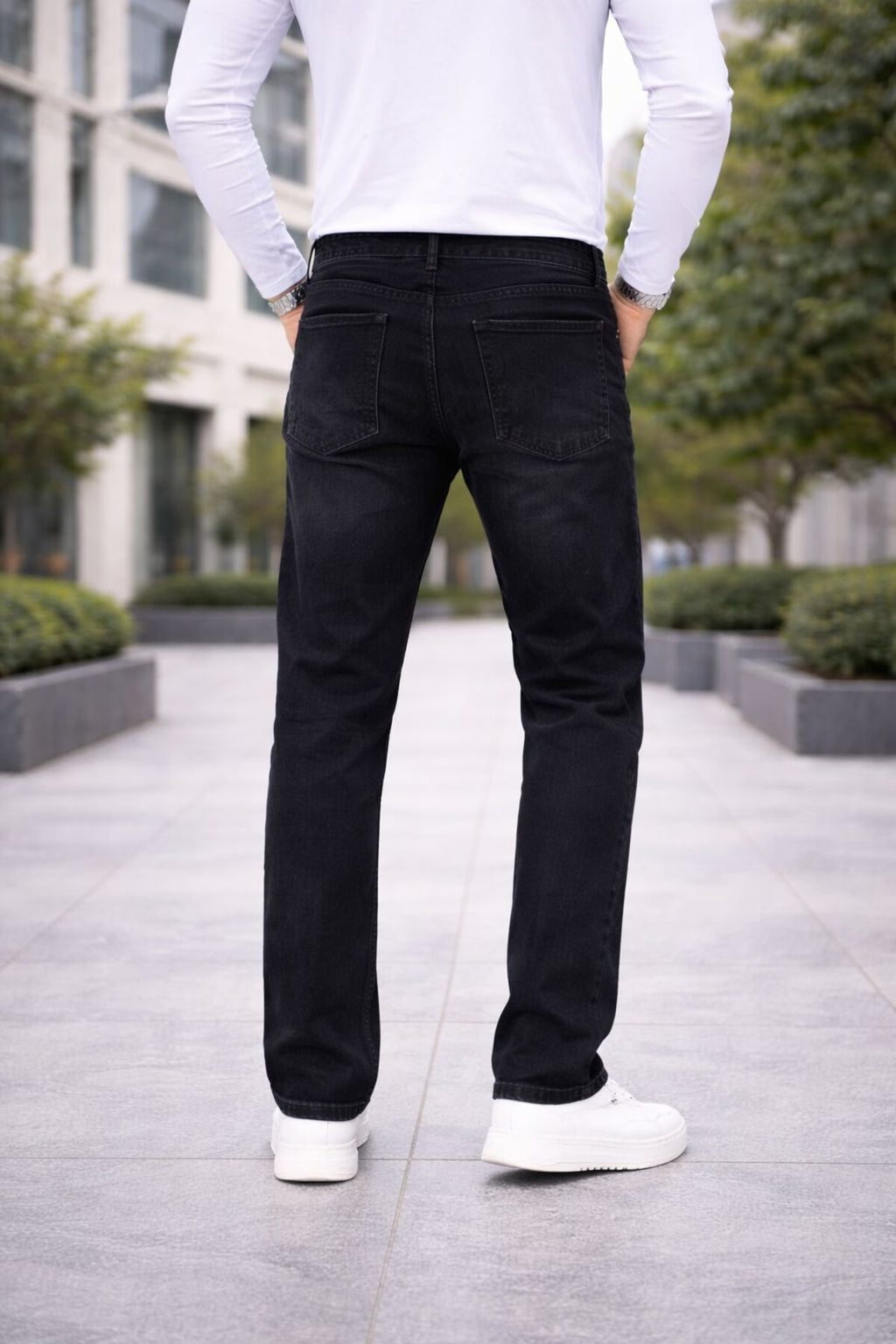Erkek Taşlama Detay Siyah Straight Fit Düz Paça Kot Pantolon